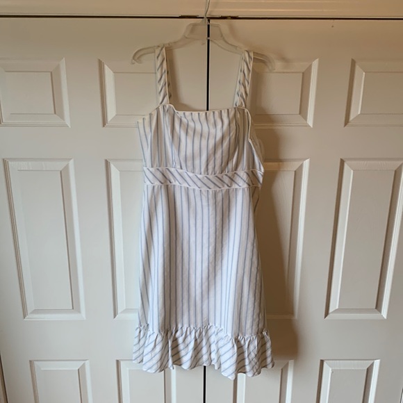 LOFT Dresses & Skirts - Loft Ann Taylor dress. Size 8